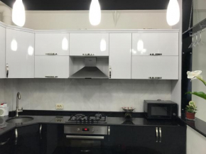  Apartment Like home  Батуми